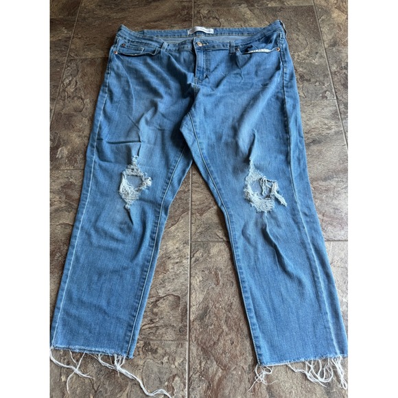 Signature by Levi Strauss Mid Rise Boyfriend Distressed Jeans Women Size 35 - Picture 1 of 9